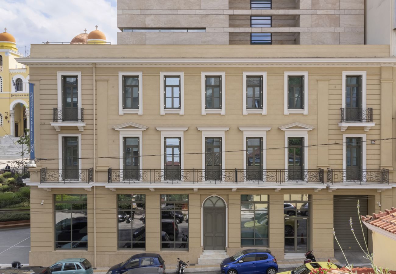 Apartment in Athens - Stylish 2BR pays homage to timeless charm.