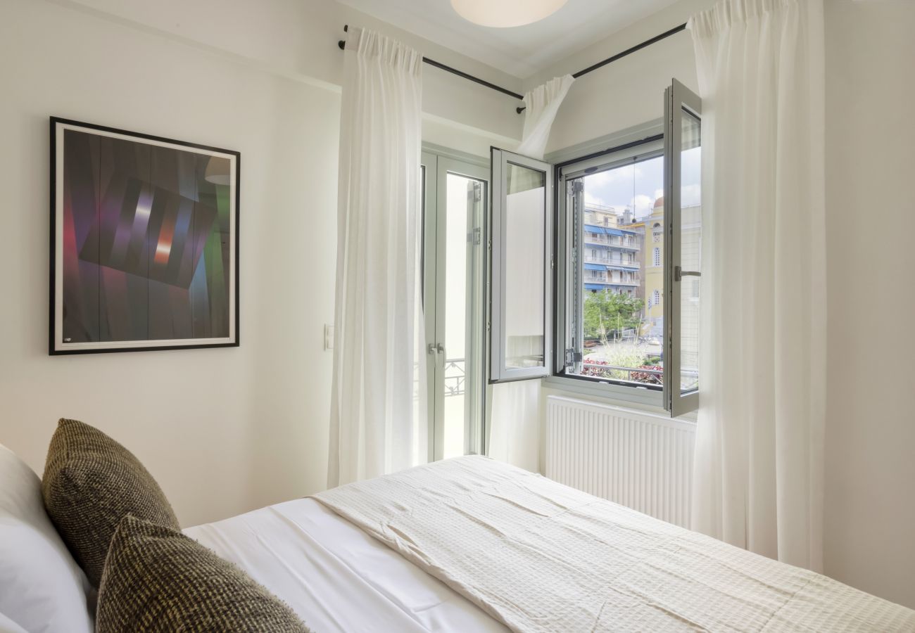 Apartment in Athens - Stylish 2BR pays homage to timeless charm.