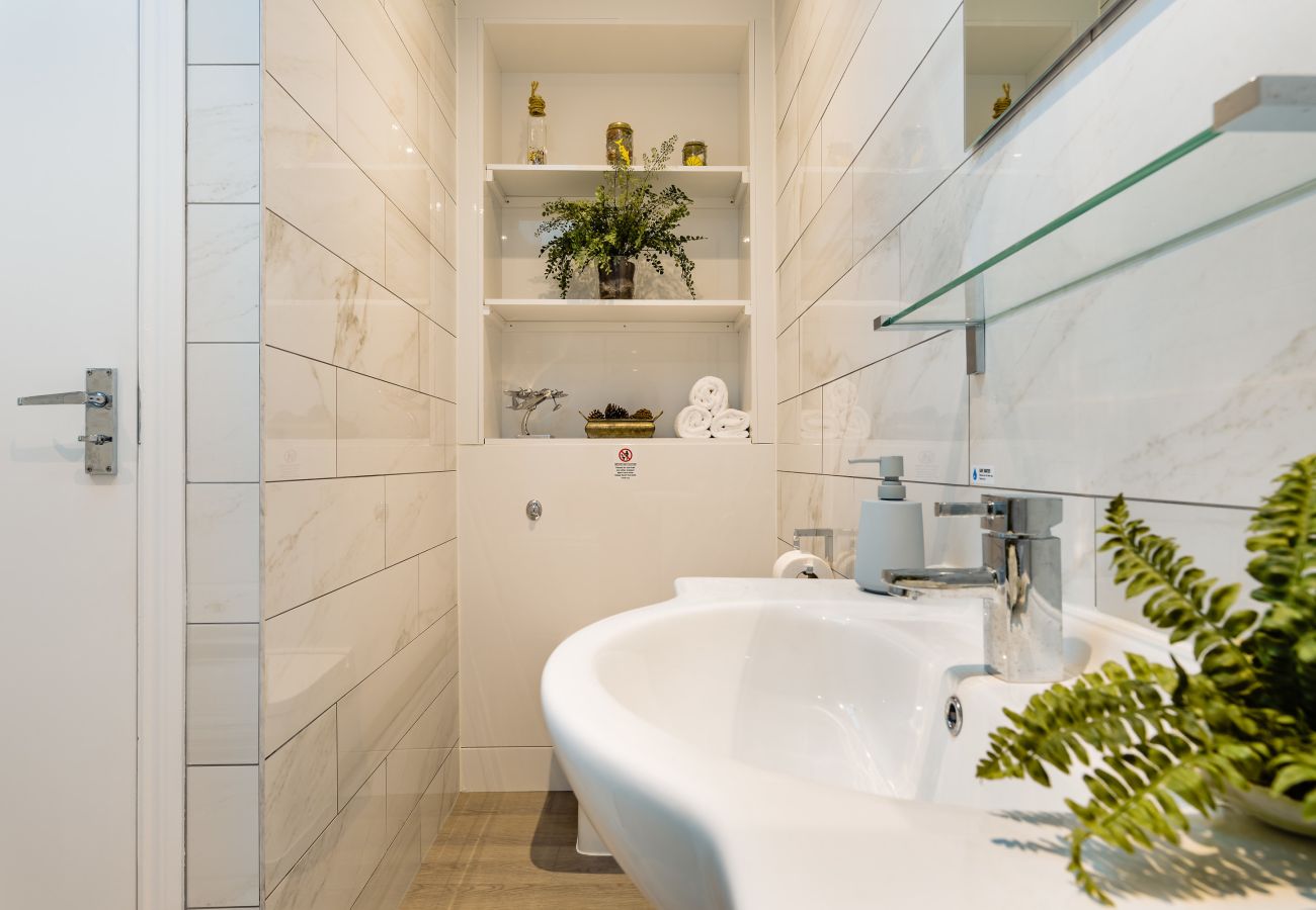 Apartment in Paignton - Quayside View - Directly on Paignton Harbour