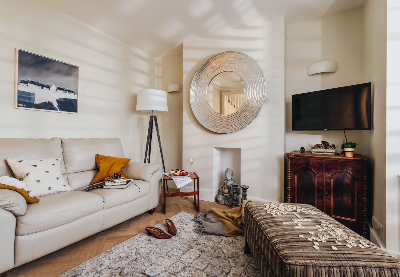 Cottage in Seaton - Littlefields - With hot tub and short walk to beach