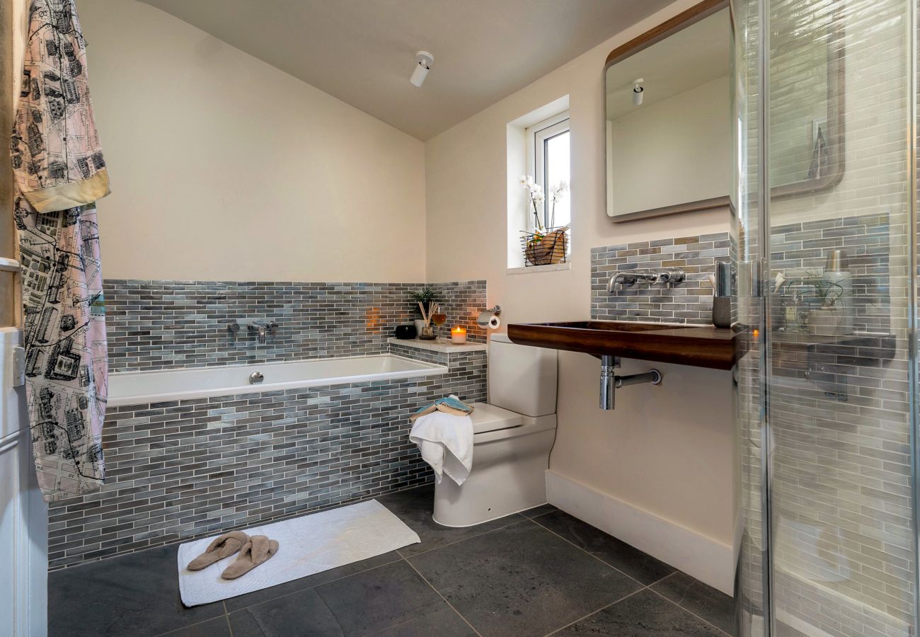 Cottage in Seaton - Littlefields - With hot tub and short walk to beach