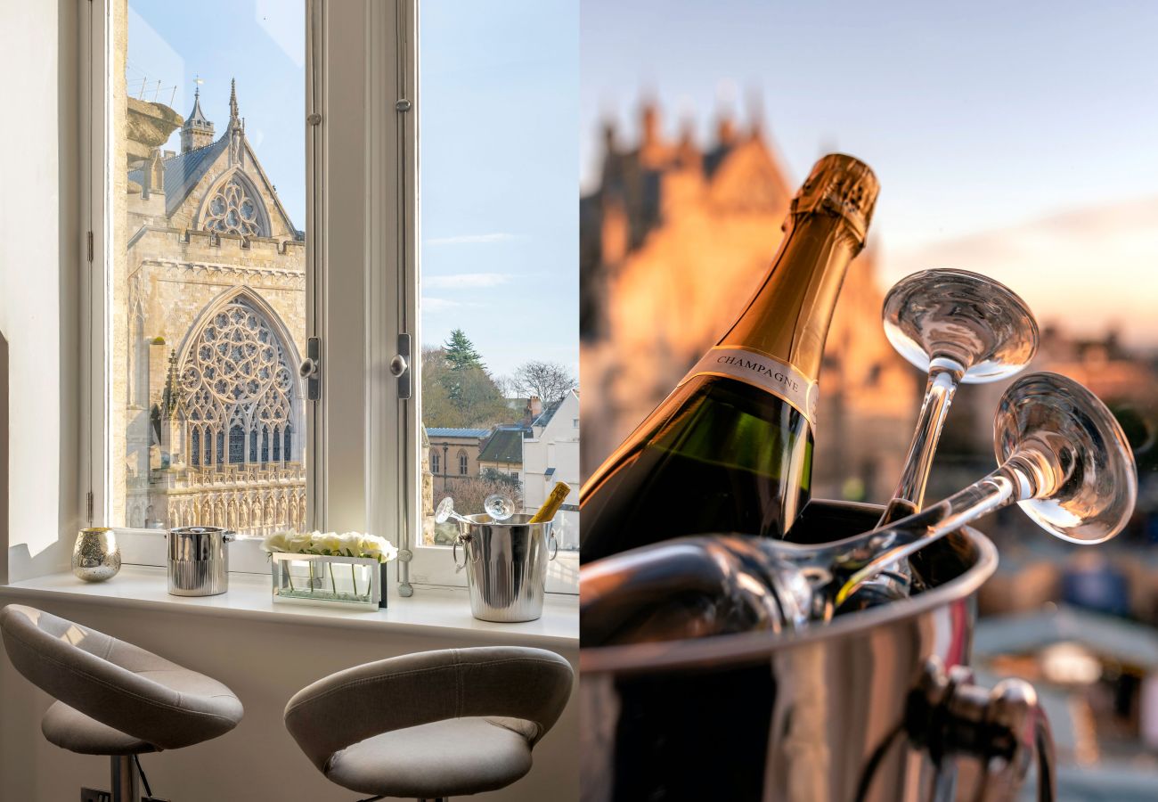 Fresh Escapes - Exeter City Centre Apartment, Cathedral View Sleeps 2