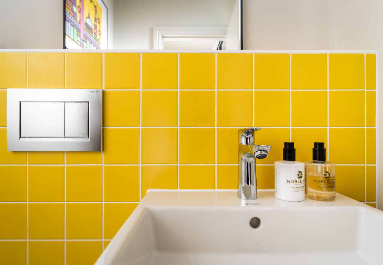 House in Kingswear - Two Guns - Stylish town house with stunning river views