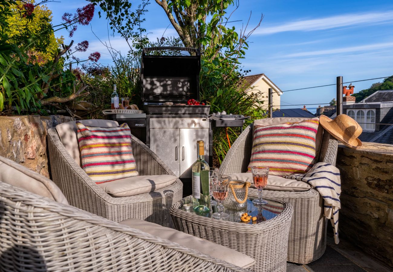 House in Kingswear - Two Guns - Stylish town house with stunning river views