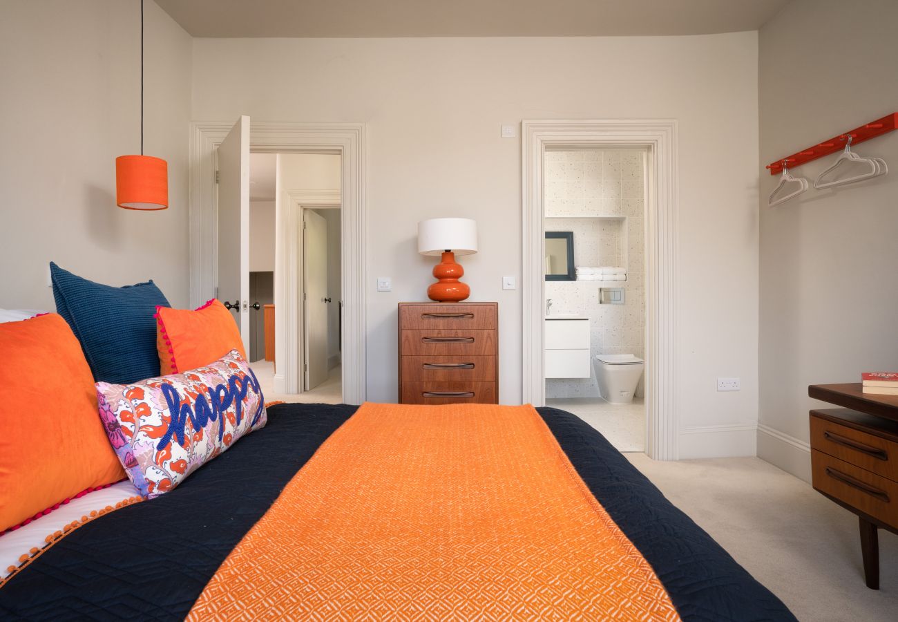 House in Kingswear - Two Guns - Stylish town house with stunning river views