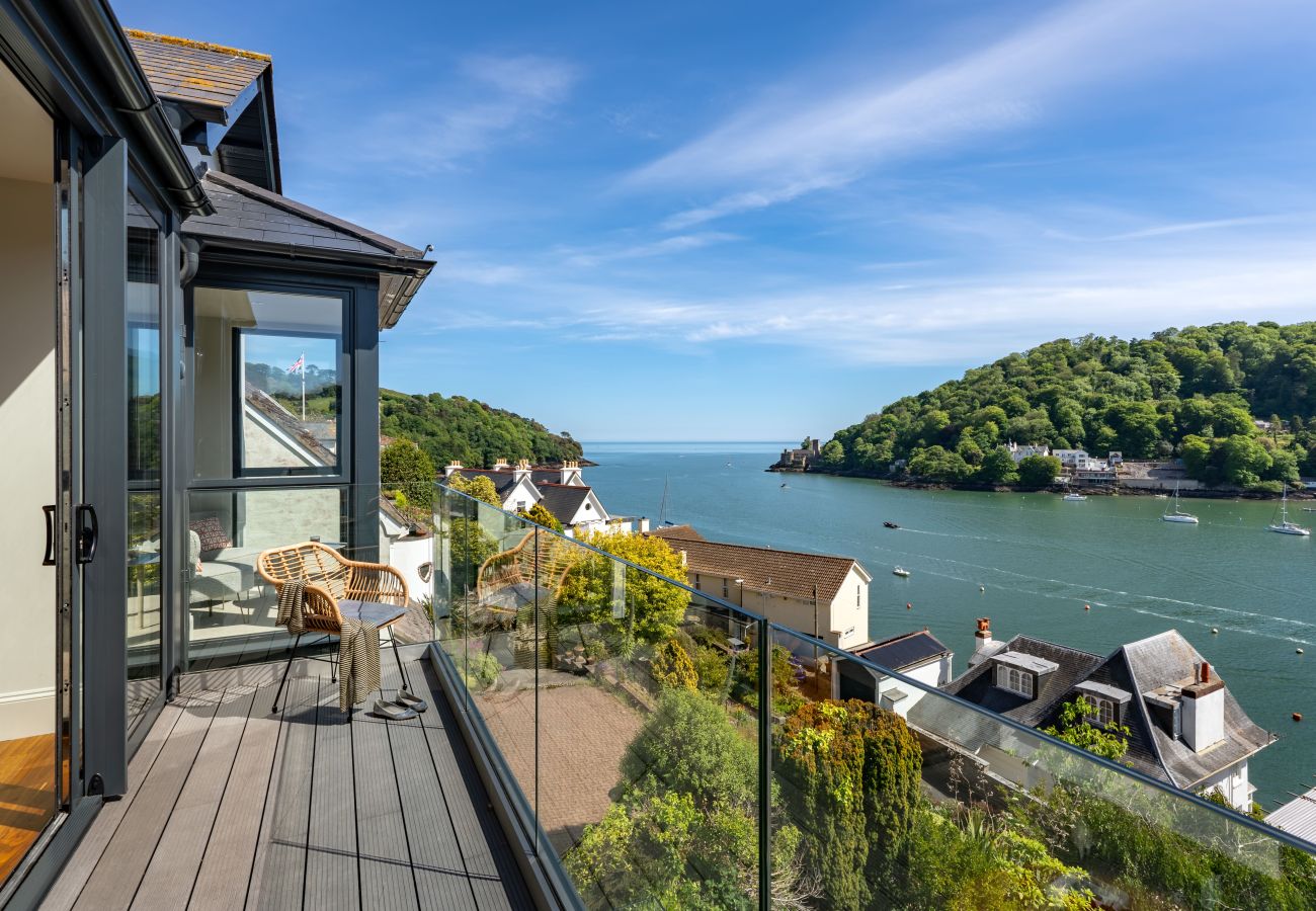 House in Kingswear - Two Guns - Stylish town house with stunning river views