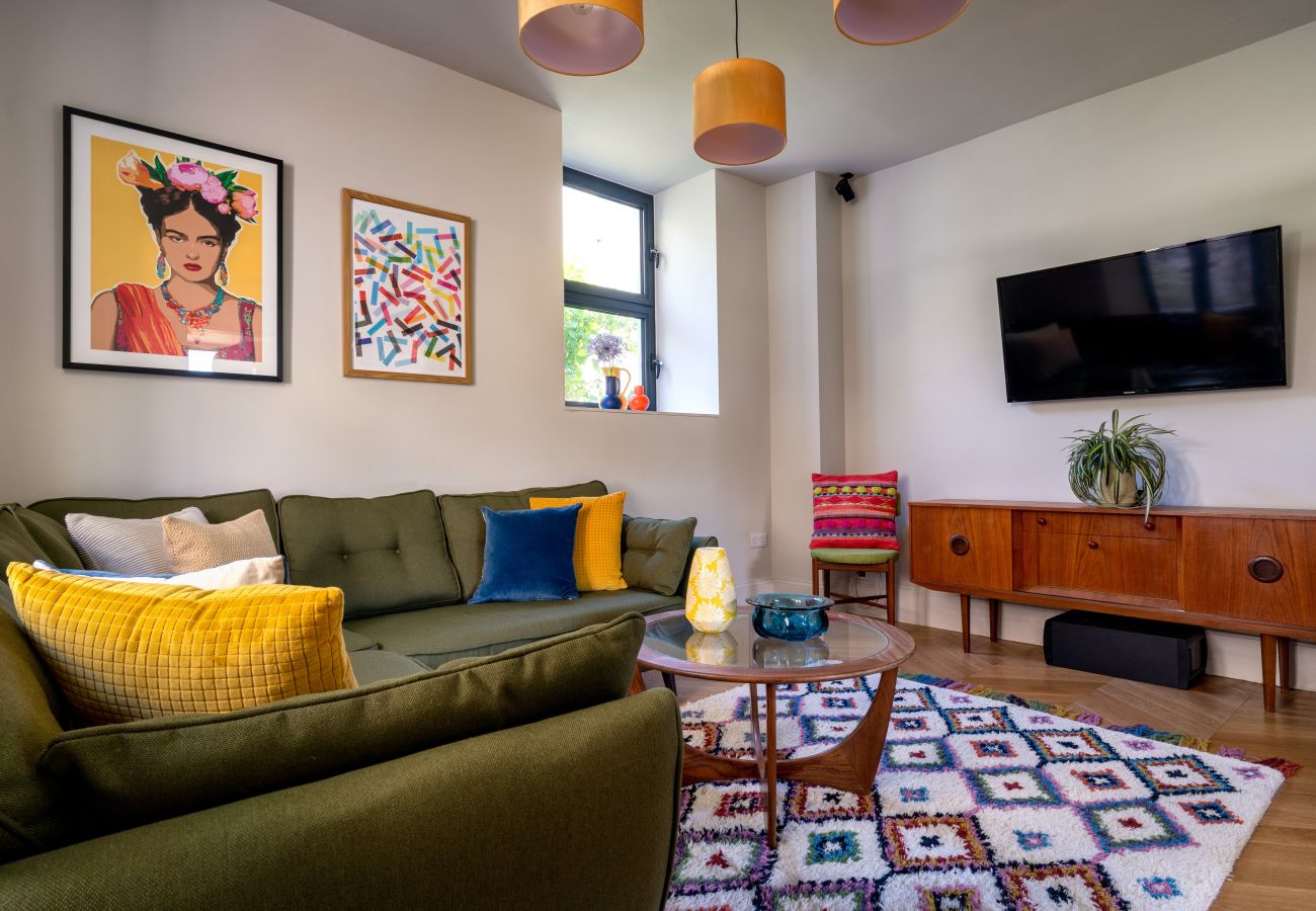 House in Kingswear - Two Guns - Stylish town house with stunning river views