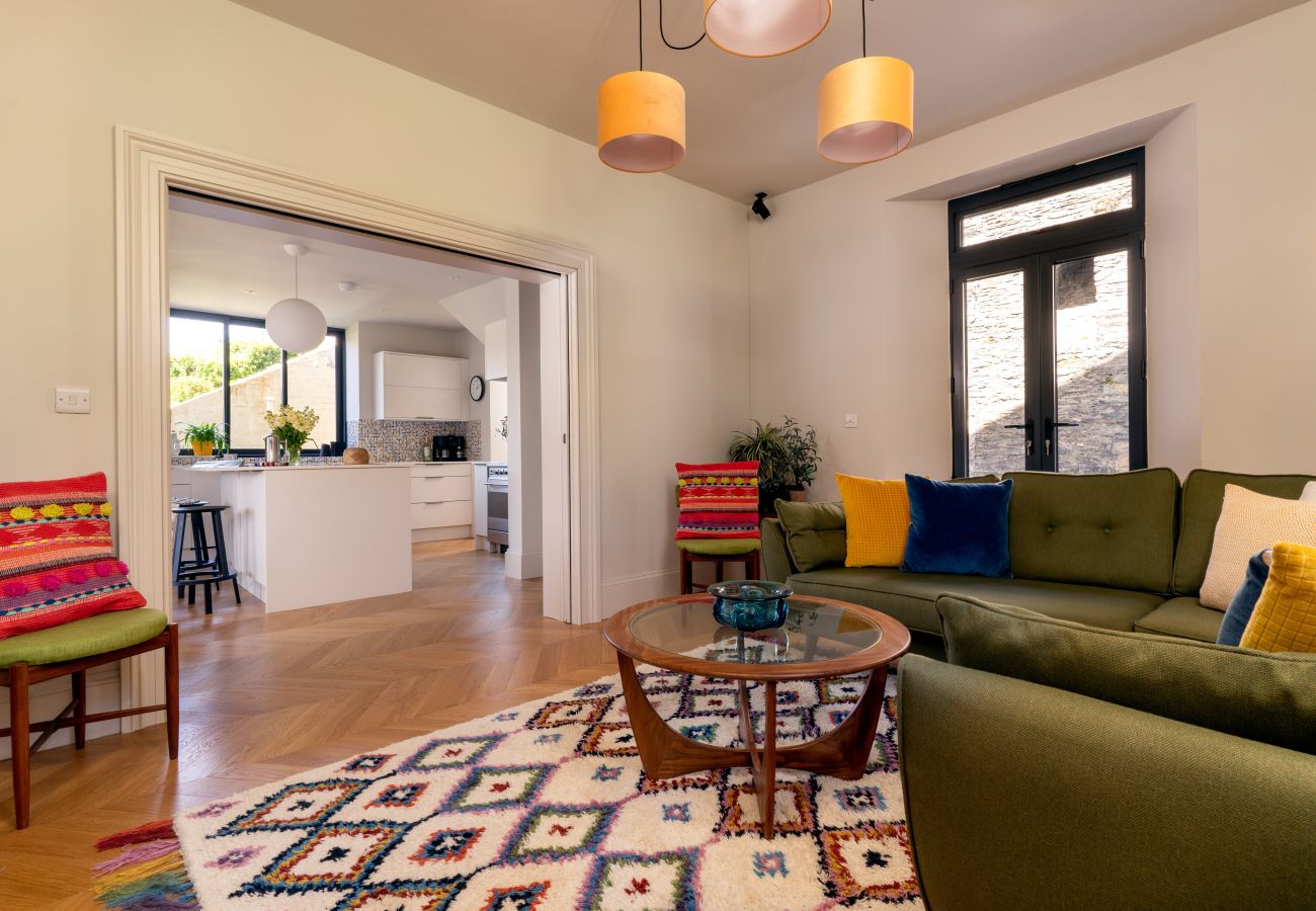 House in Kingswear - Two Guns - Stylish town house with stunning river views