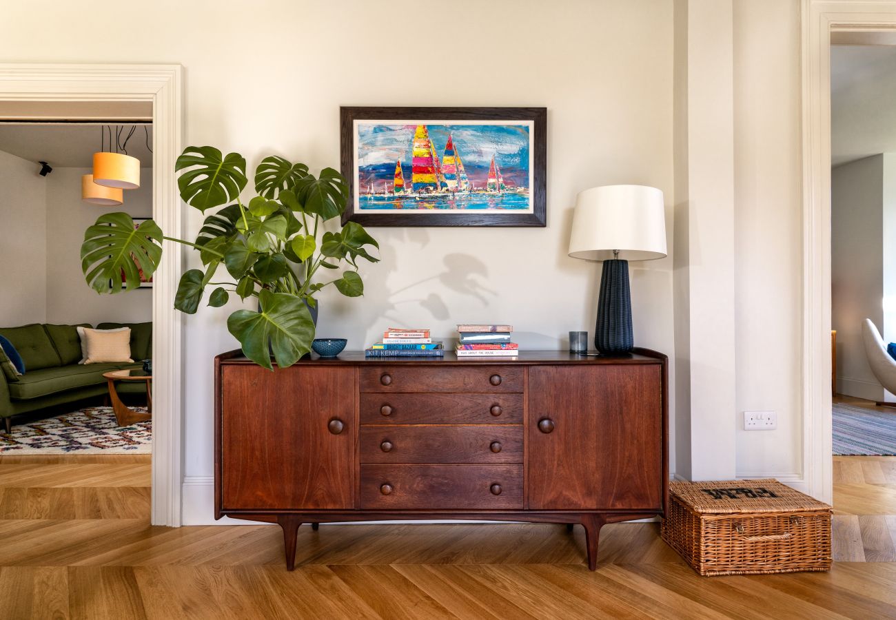 House in Kingswear - Two Guns - Stylish town house with stunning river views