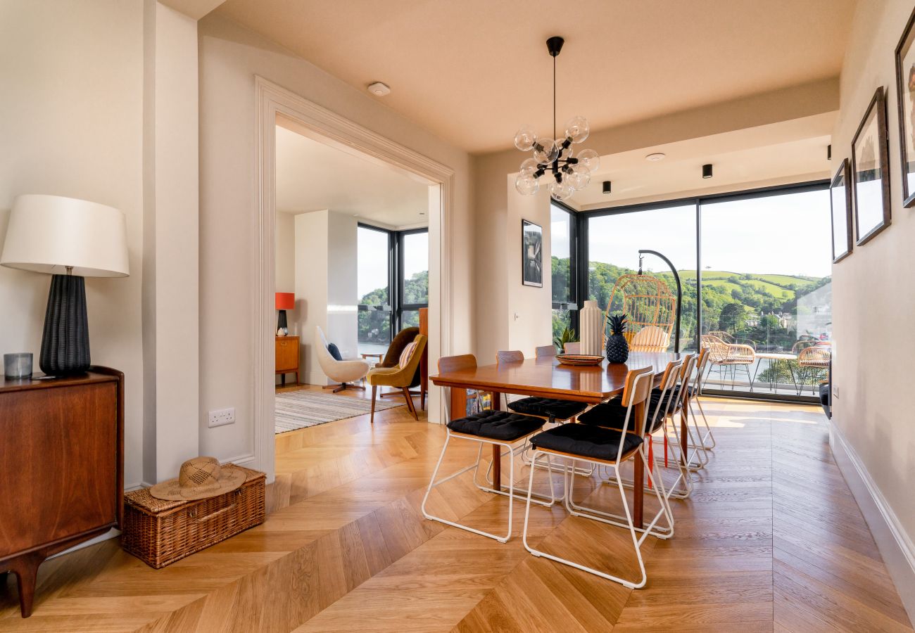 House in Kingswear - Two Guns - Stylish town house with stunning river views