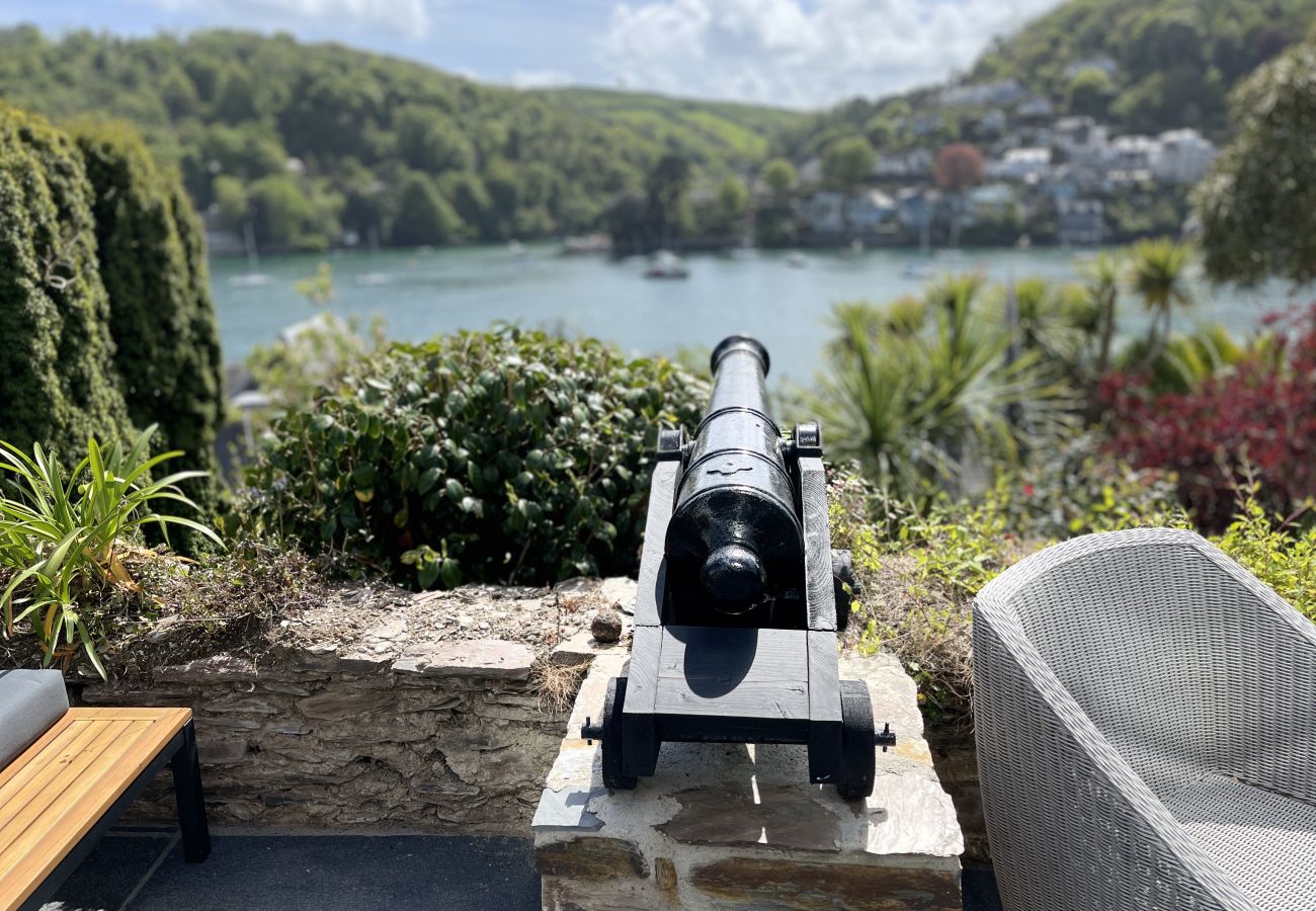 House in Kingswear - Two Guns - Stylish town house with stunning river views