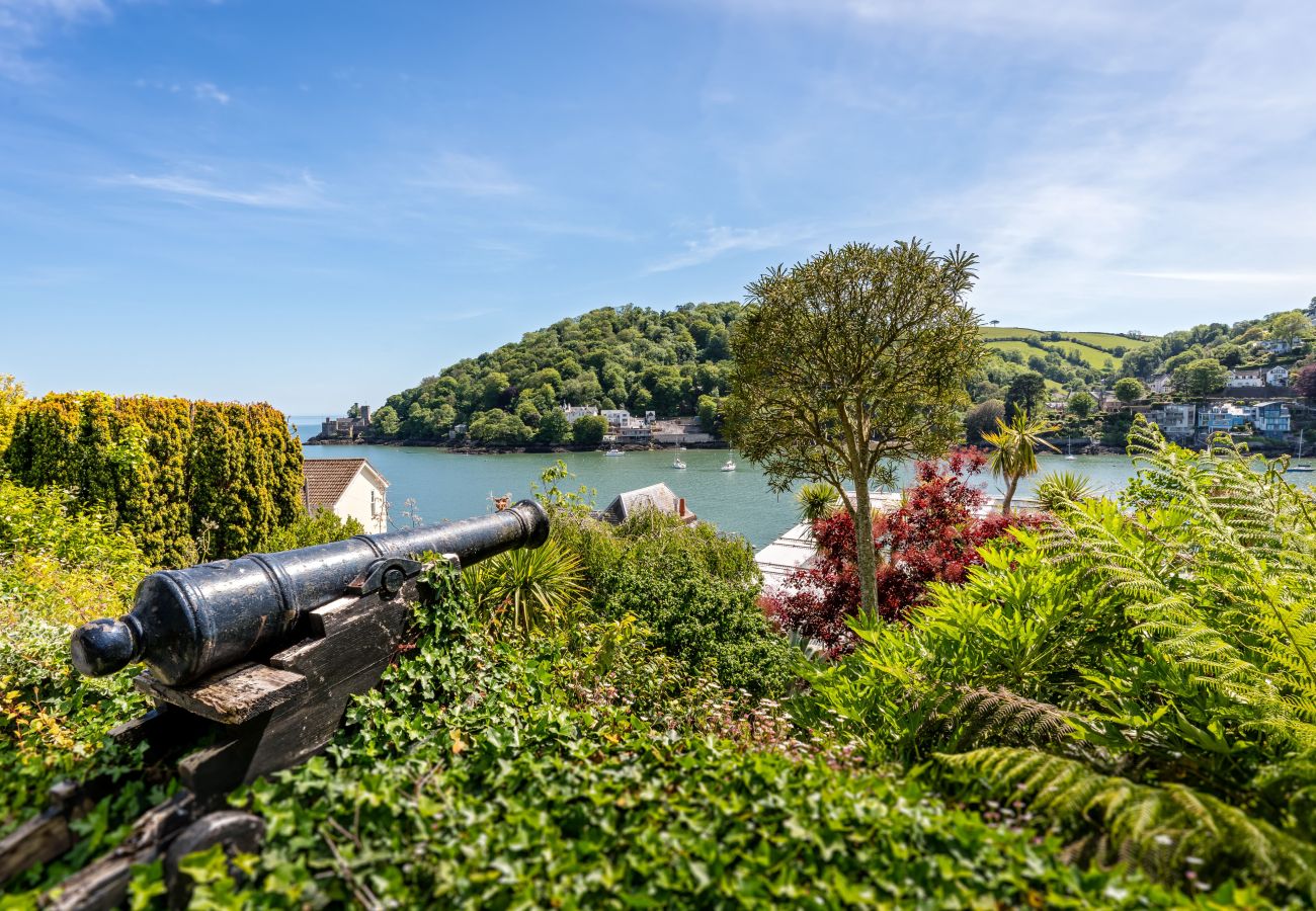 House in Kingswear - Two Guns - Stylish town house with stunning river views