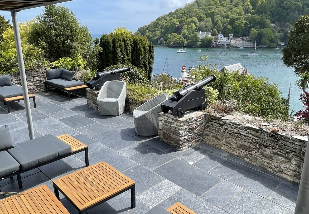 House in Kingswear - Two Guns - Stylish town house with stunning river views