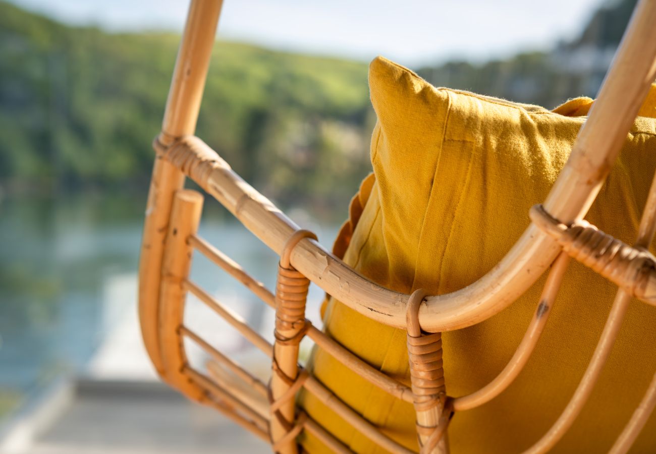 House in Kingswear - Two Guns - Stylish town house with stunning river views