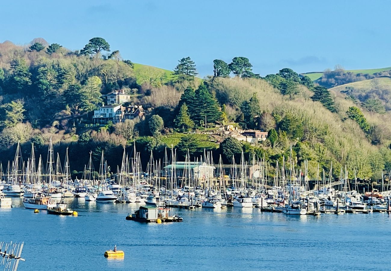 House in Kingswear - Two Guns - Stylish town house with stunning river views