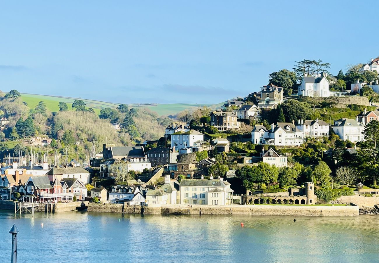 House in Kingswear - Two Guns - Stylish town house with stunning river views