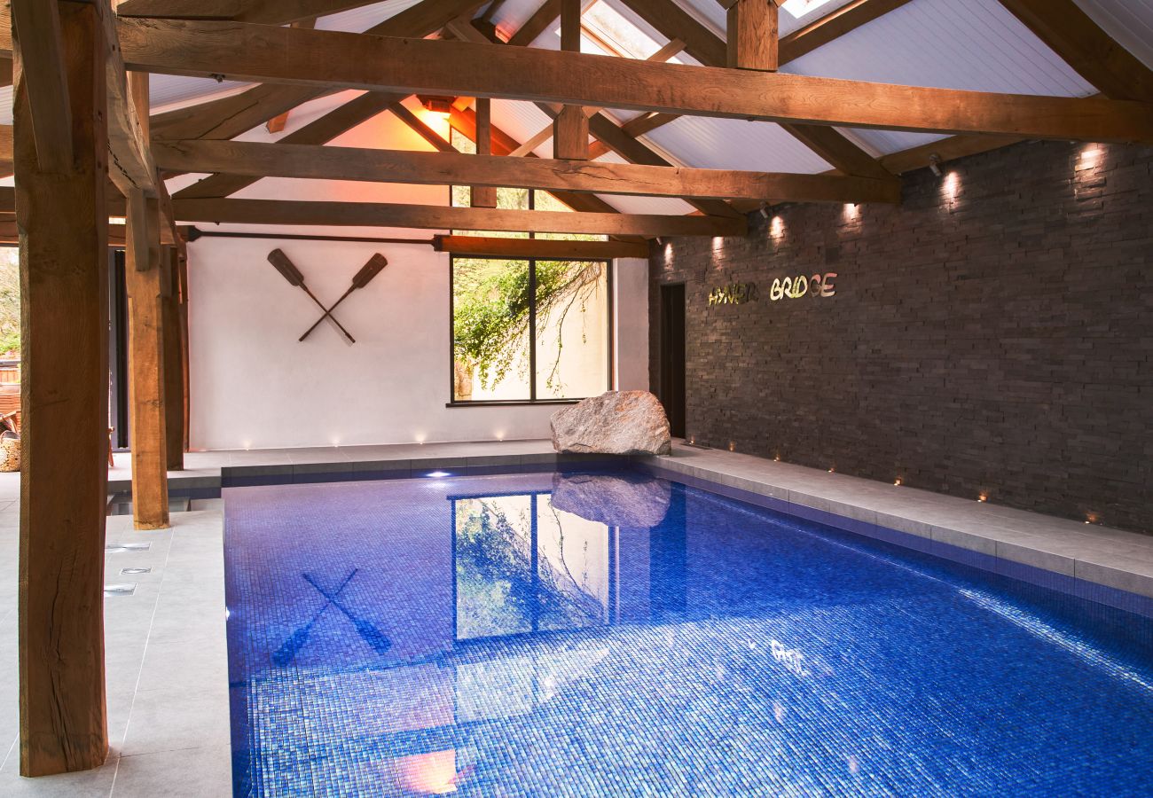 Fresh Escapes - Swallows End - Romantic -  hot tub , sauna, pool