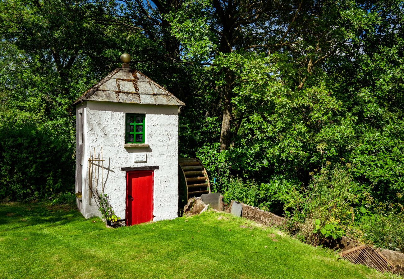 Cottage in Chagford - Weeke Brook - A 'quintessential' thatched cottage