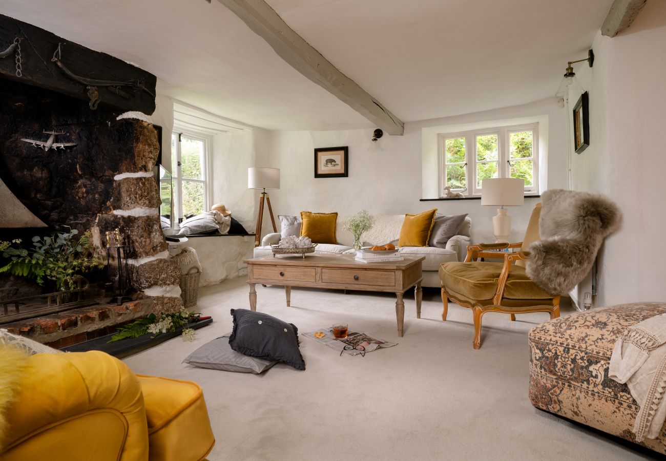 Cottage in Chagford - Weeke Brook - A 'quintessential' thatched cottage