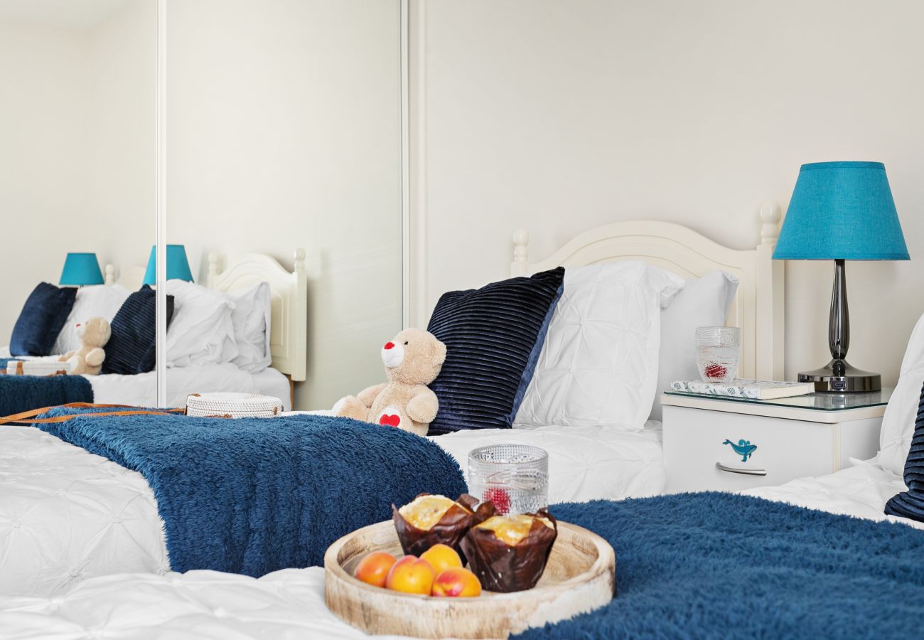 Fresh Escapes - Sovereign House - 2 Bed Apartment - Torquay