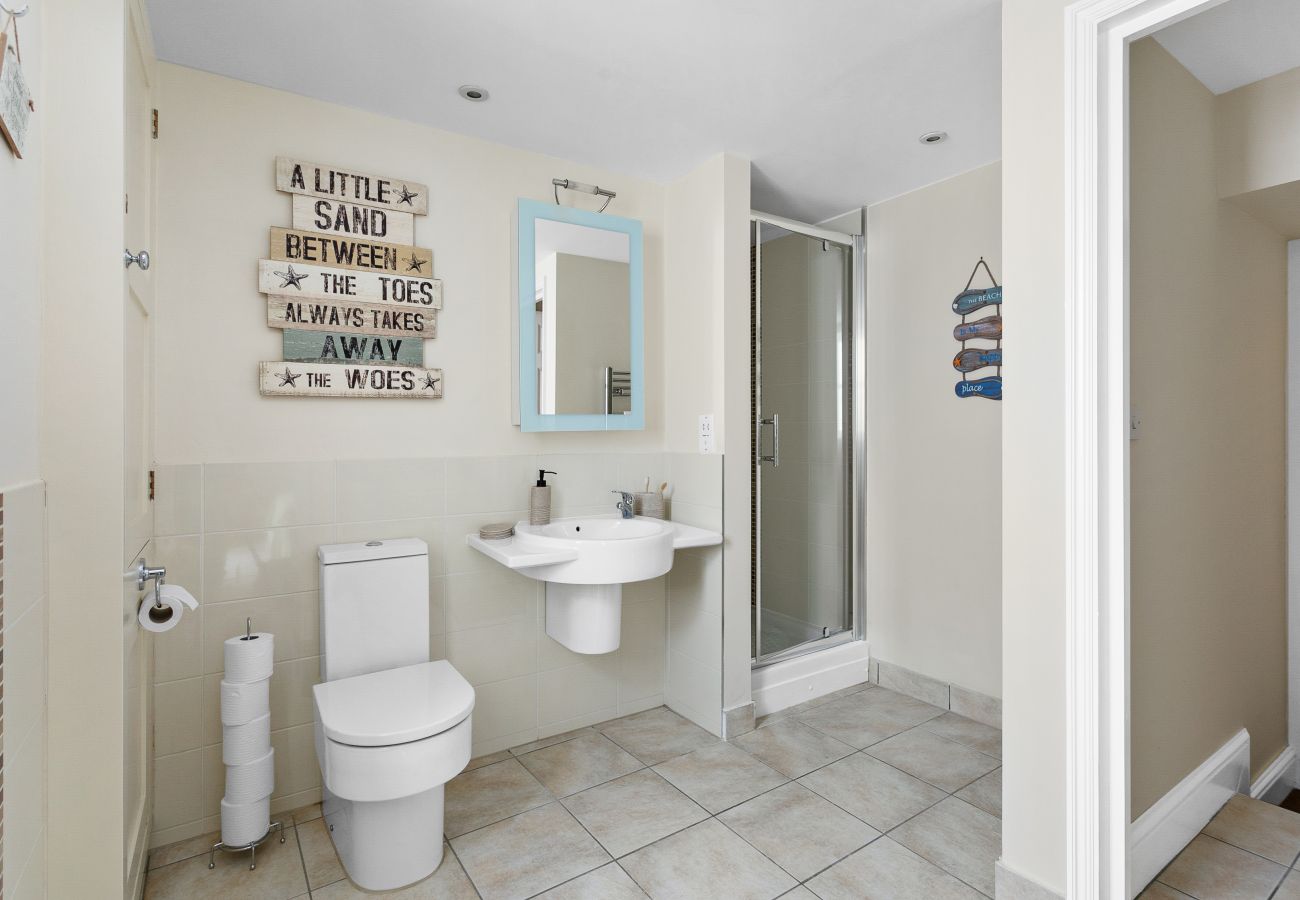 Fresh Escapes - Sovereign House - 2 Bed Apartment - Torquay