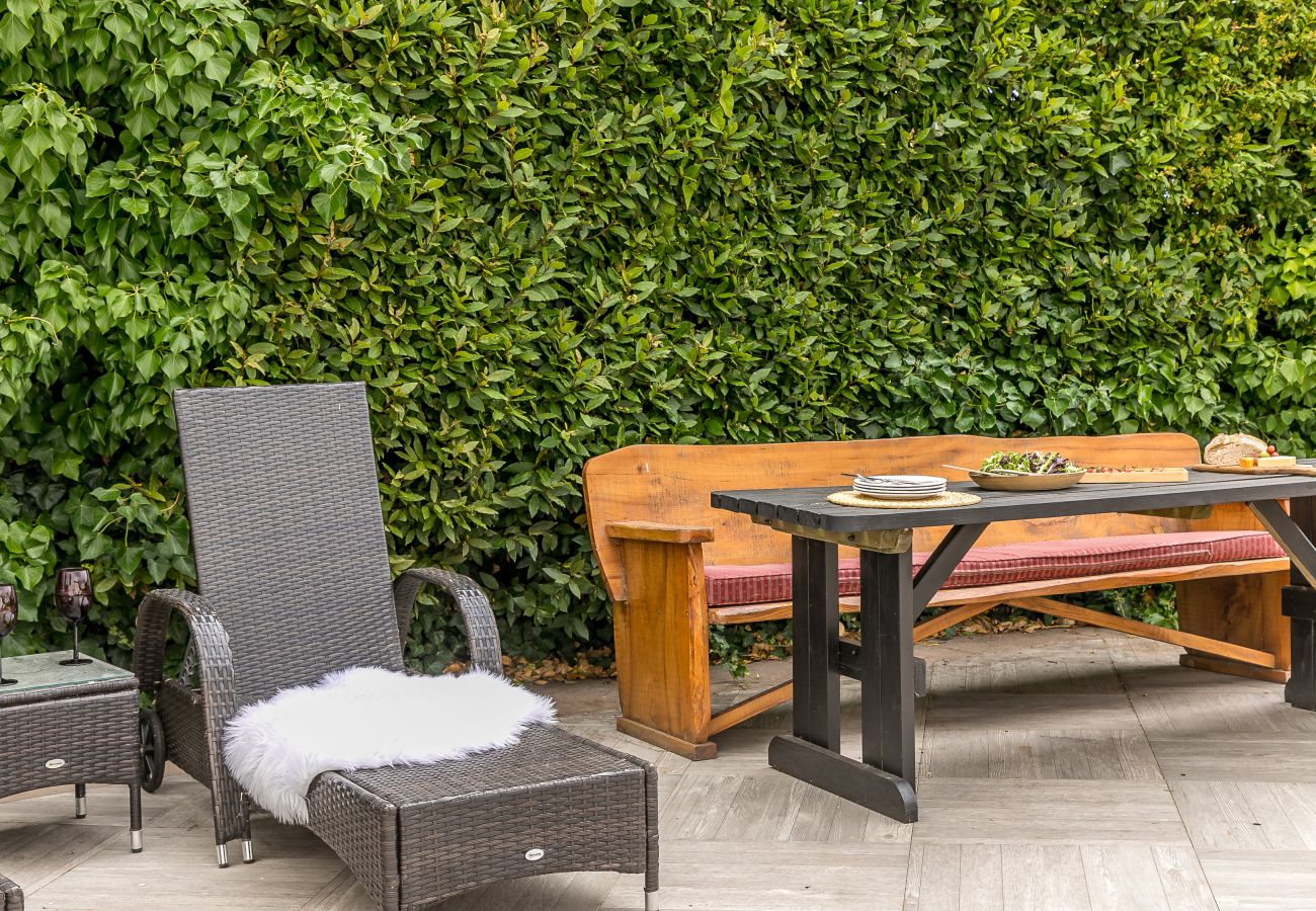 Fresh Escapes - Coombe Bank, Teignmouth, Sleeps 4  Garden