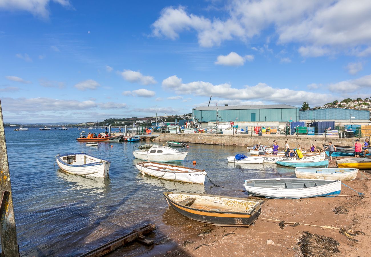 Fresh Escapes - Coombe Bank, Teignmouth Beach