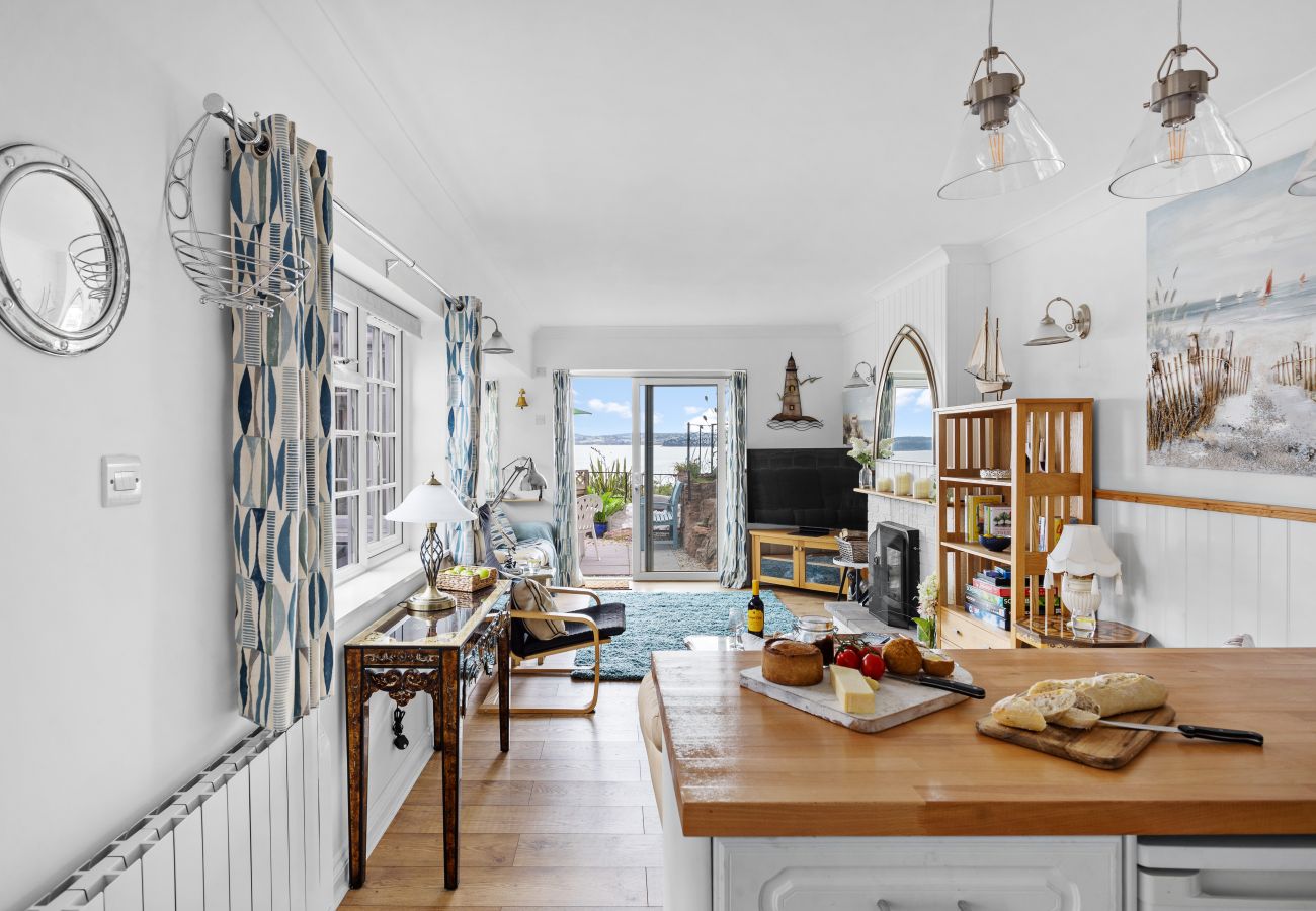 House in Torquay - The Boathouse - Panoramic Sea View Retreat, near Town, Marina & Beach and Parking