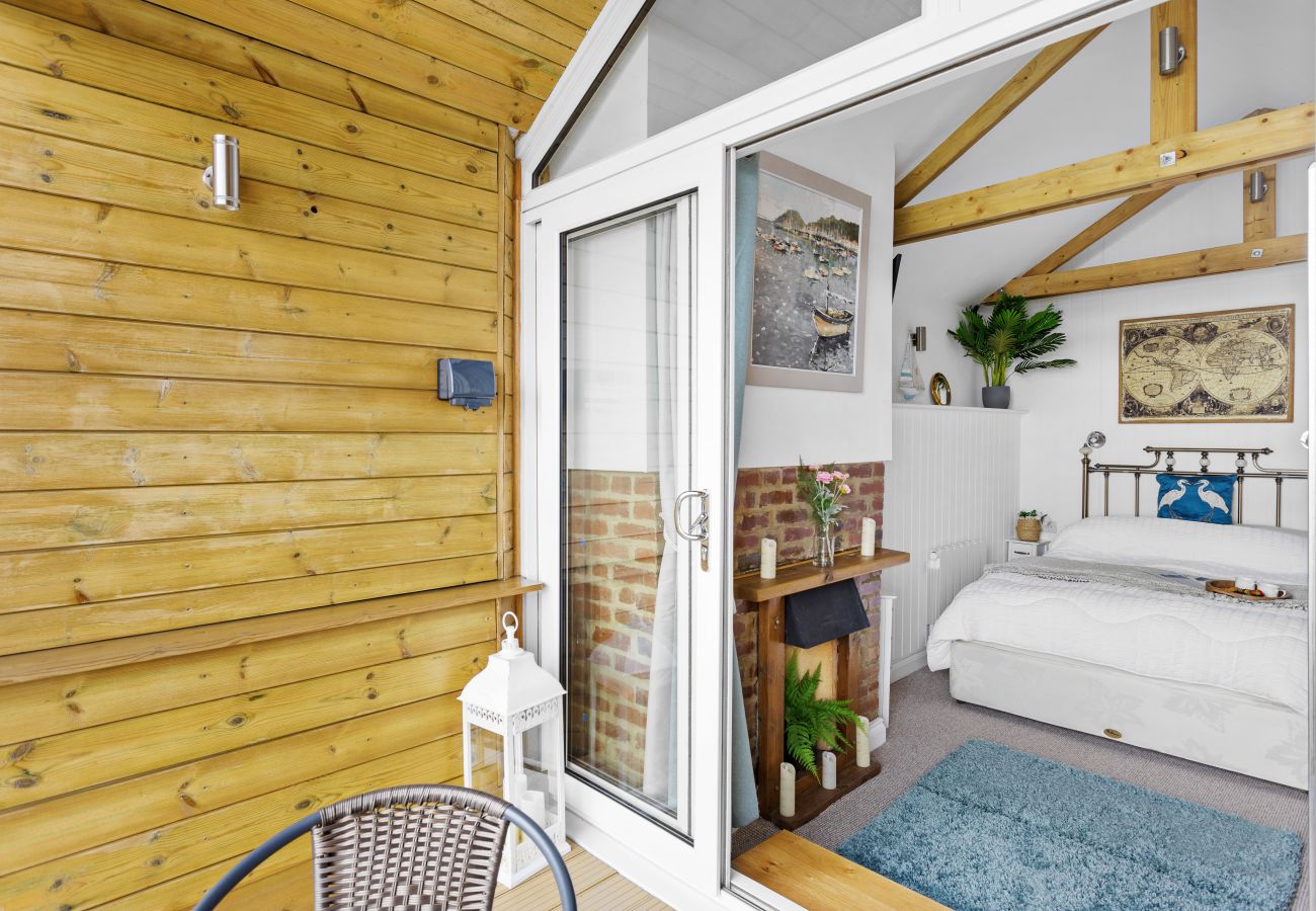 House in Torquay - The Boathouse - Panoramic Sea View Retreat, near Town, Marina & Beach and Parking