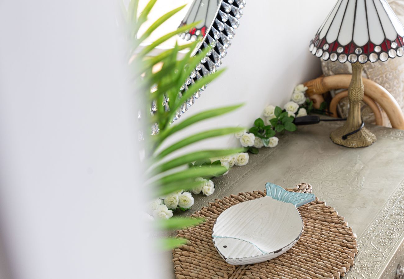 House in Torquay - The Boathouse - Panoramic Sea View Retreat, near Town, Marina & Beach and Parking