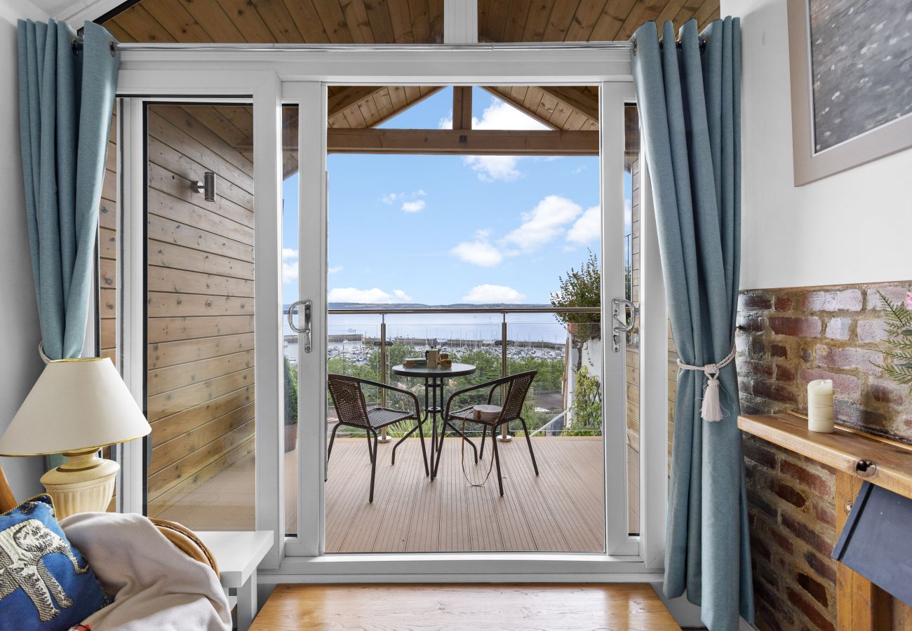 House in Torquay - The Boathouse - Panoramic Sea View Retreat, near Town, Marina & Beach and Parking