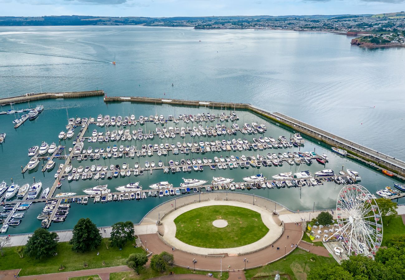 House in Torquay - The Boathouse - Panoramic Sea View Retreat, near Town, Marina & Beach and Parking