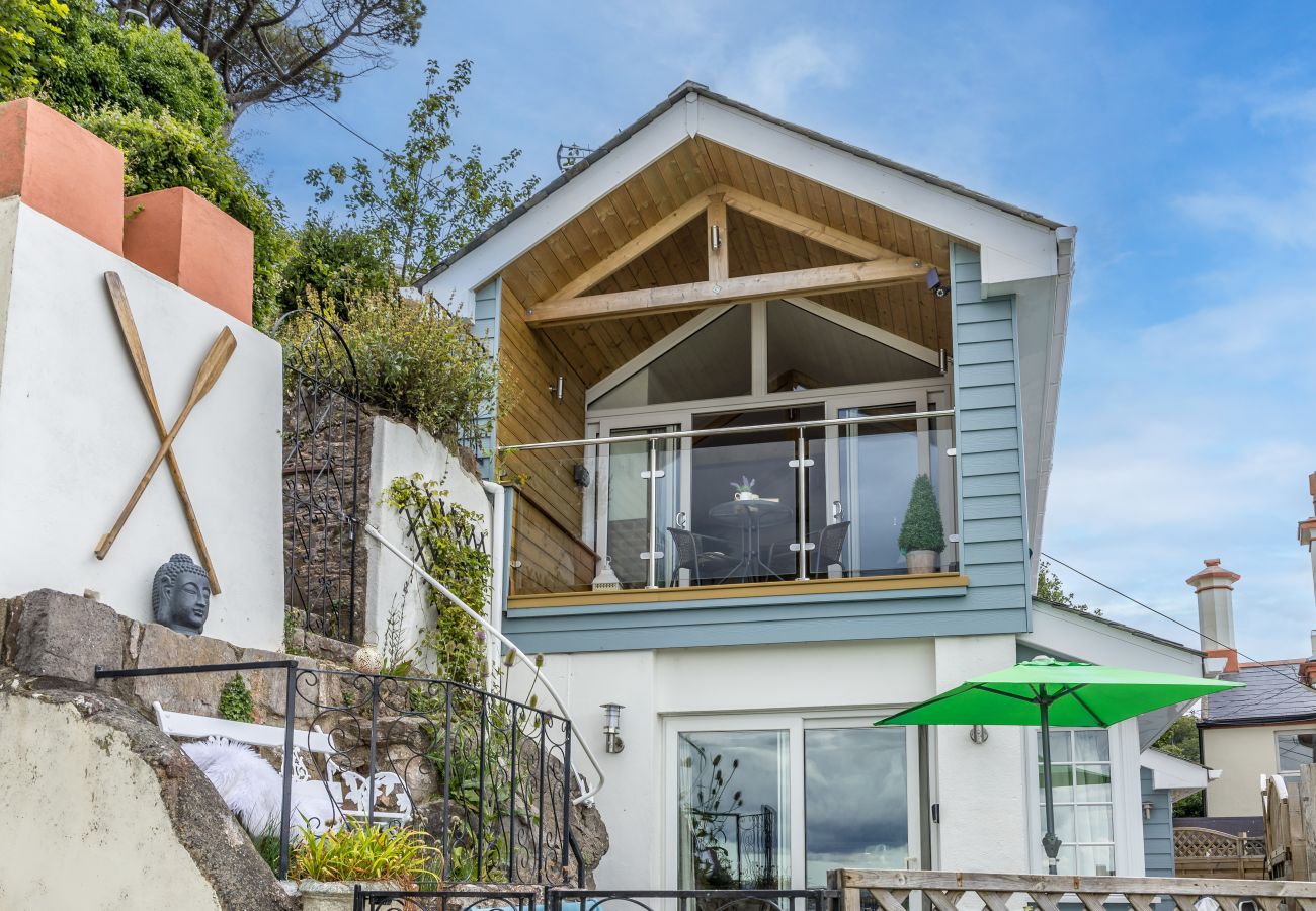 House in Torquay - The Boathouse - Panoramic Sea View Retreat, near Town, Marina & Beach and Parking