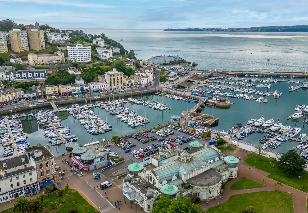 House in Torquay - The Boathouse - Panoramic Sea View Retreat, near Town, Marina & Beach and Parking