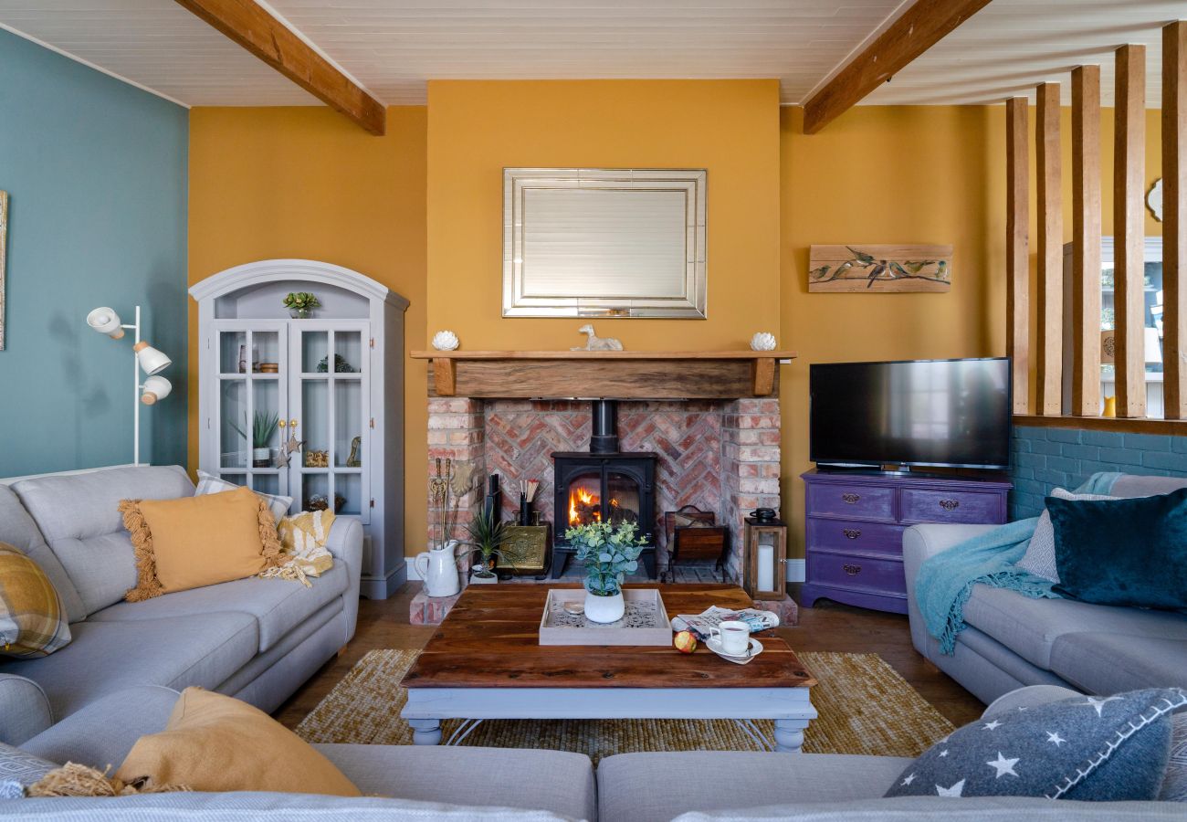 Cottage in Holcombe - The Cottage - Characterful, coastal with hot tub