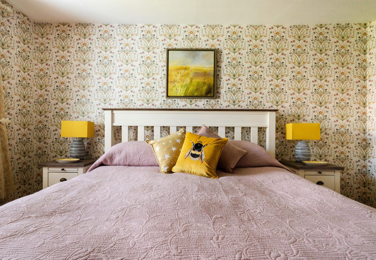 Cottage in Holcombe - The Cottage - Characterful, coastal with hot tub