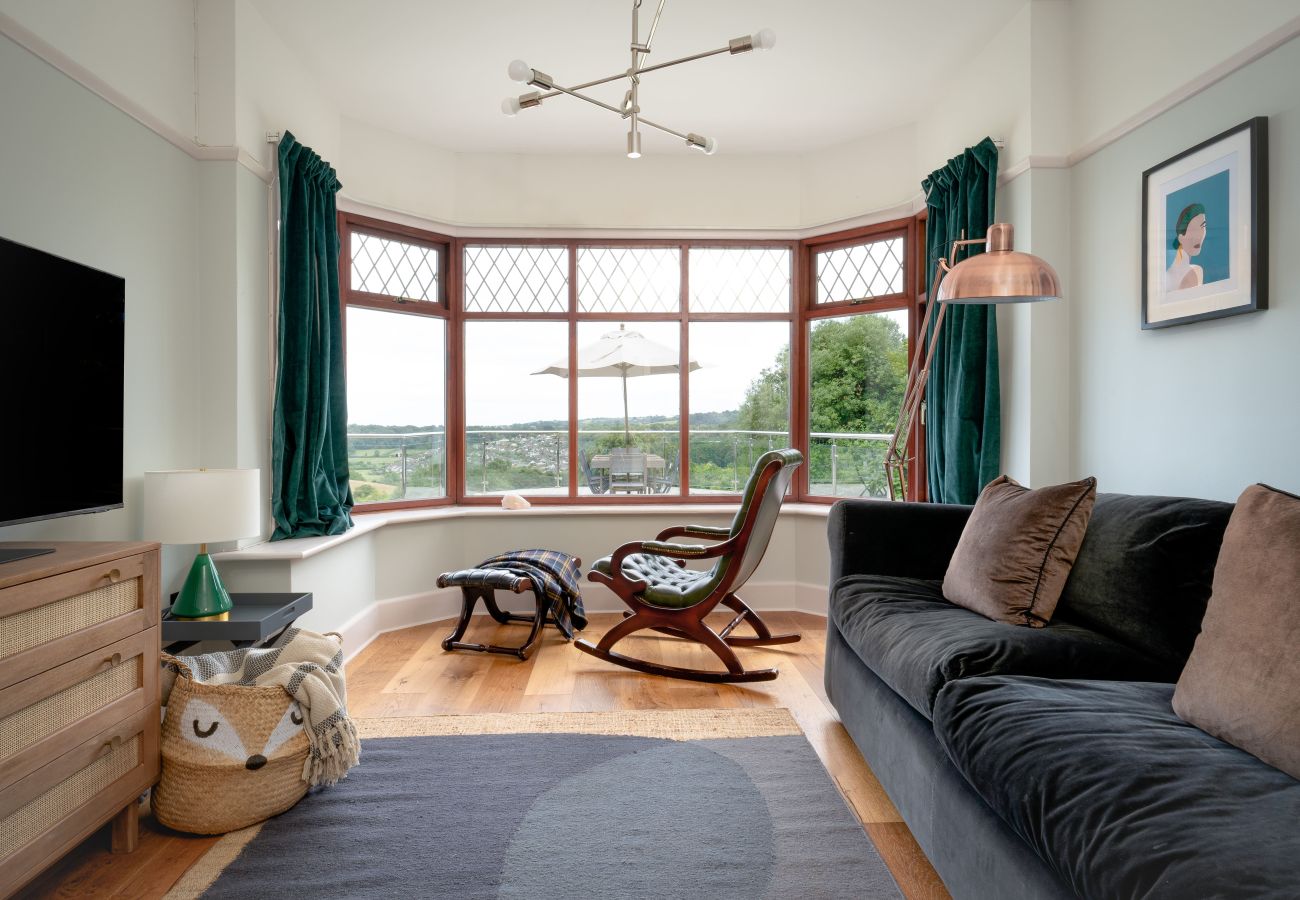 House in Paignton - The Spinney - Large home with hot tub, gym, amazing sea views