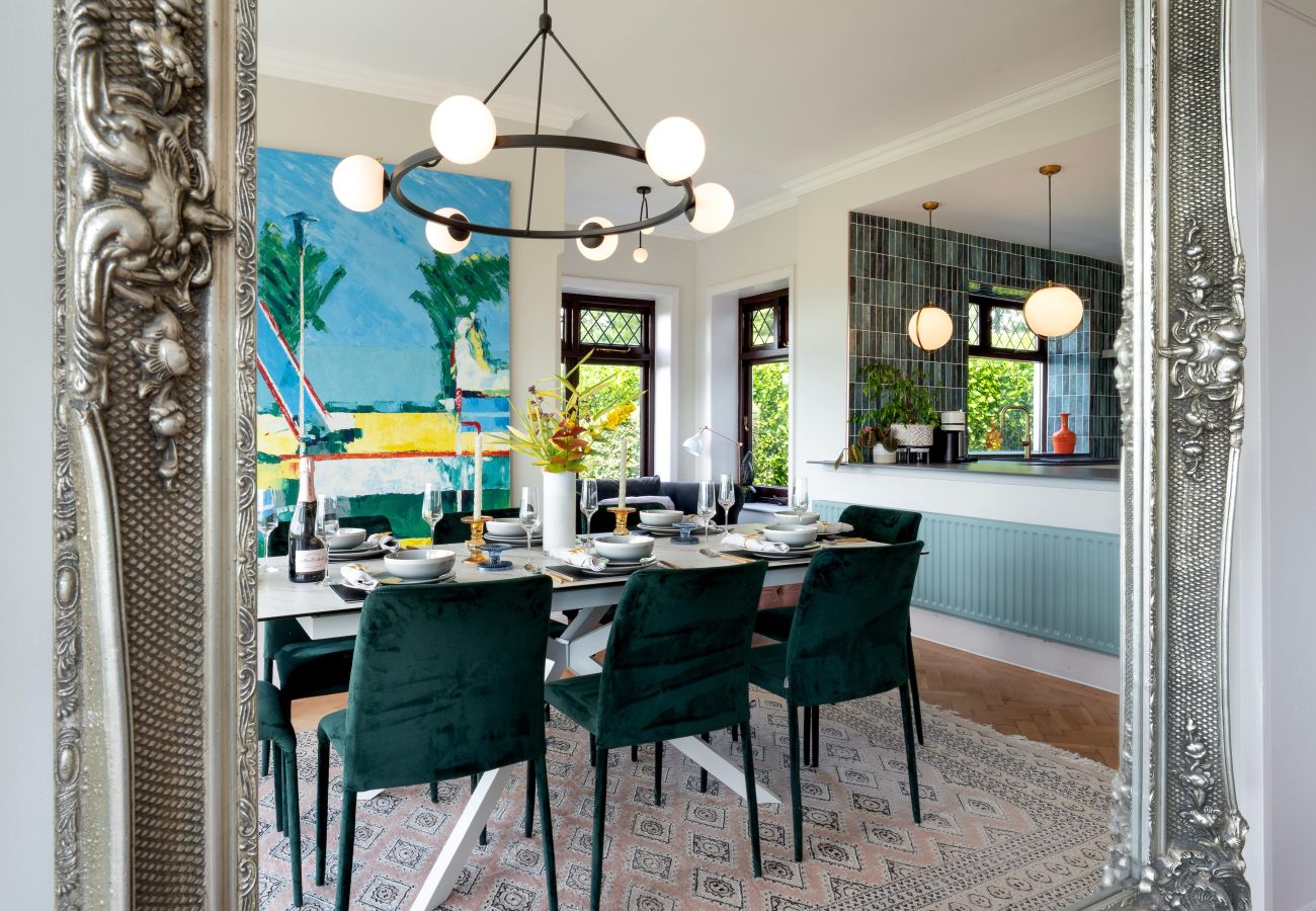 House in Paignton - The Spinney - Large home with hot tub, gym, amazing sea views