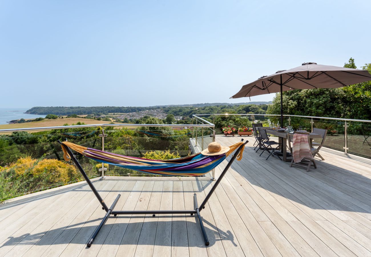 House in Paignton - The Spinney - Large home with hot tub, gym, amazing sea views