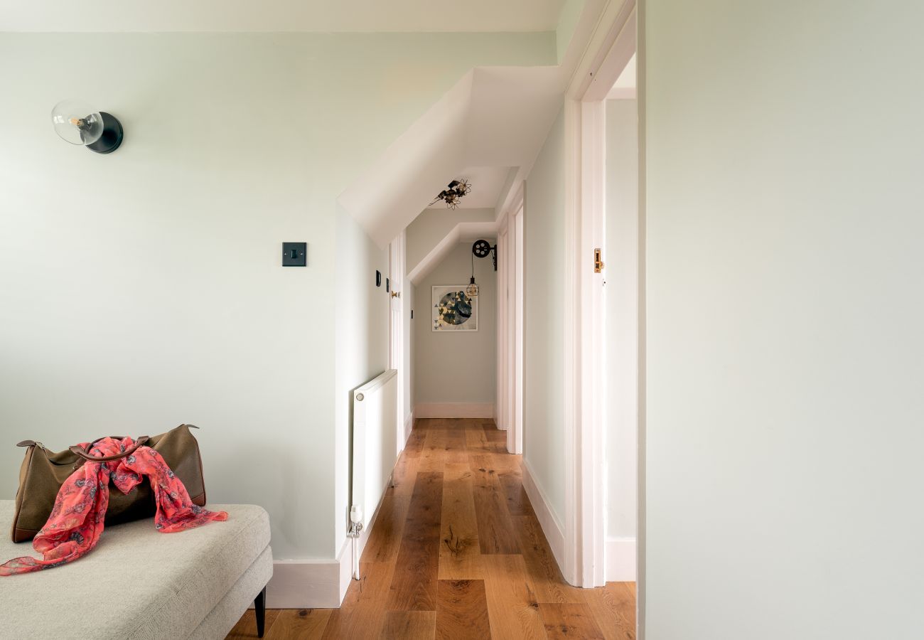 House in Paignton - The Spinney - Large home with hot tub, gym, amazing sea views