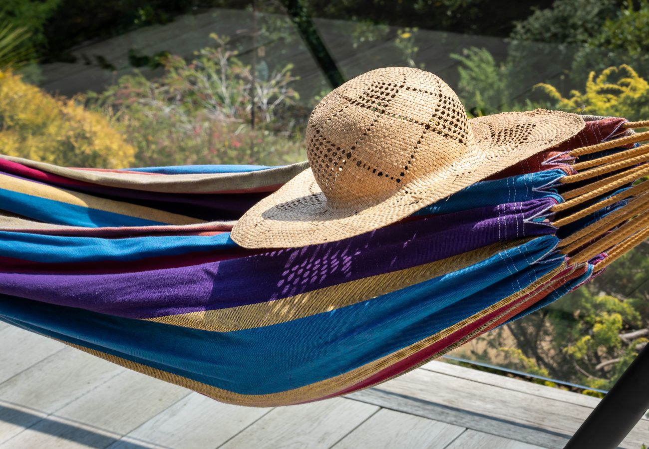 House in Paignton - The Spinney - Large home with hot tub, gym, amazing sea views