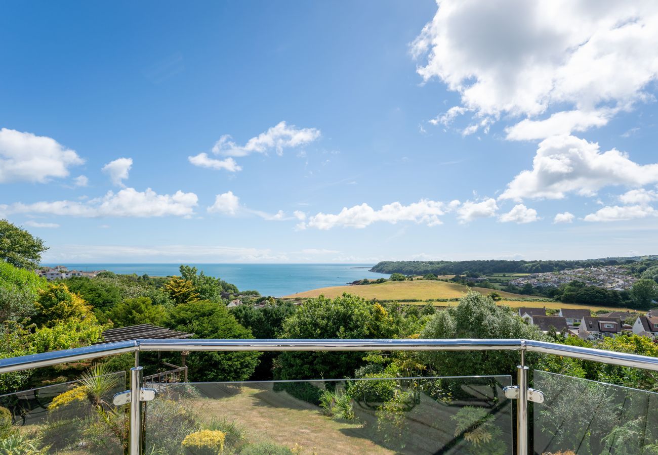 House in Paignton - The Spinney - Large home with hot tub, gym, amazing sea views