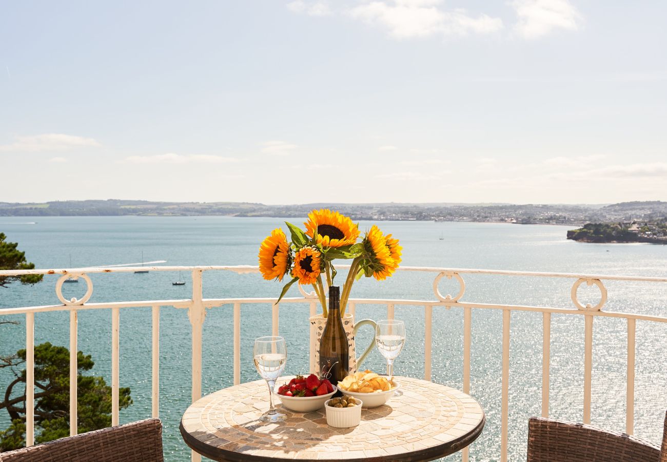 Fresh Escapes - Bayfort Sea Studio - Torquay - Sea Views