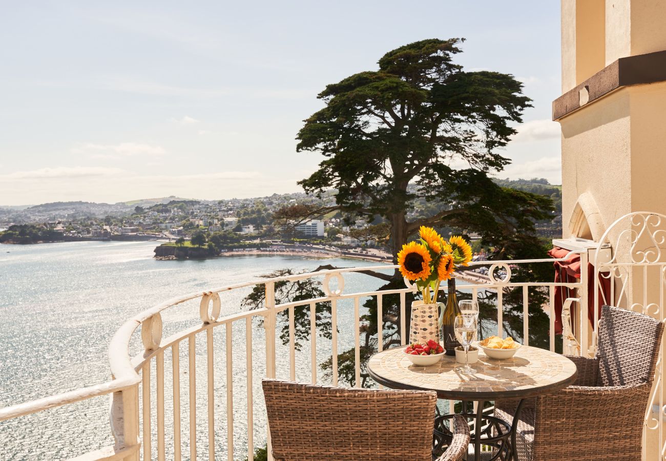 Fresh Escapes - Bayfort Sea Studio - Torquay - Sea Views