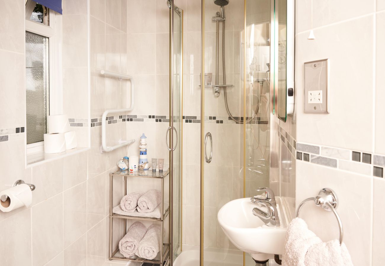 Fresh Escapes - Bayfort Sea Studio - Torquay - Sea Views