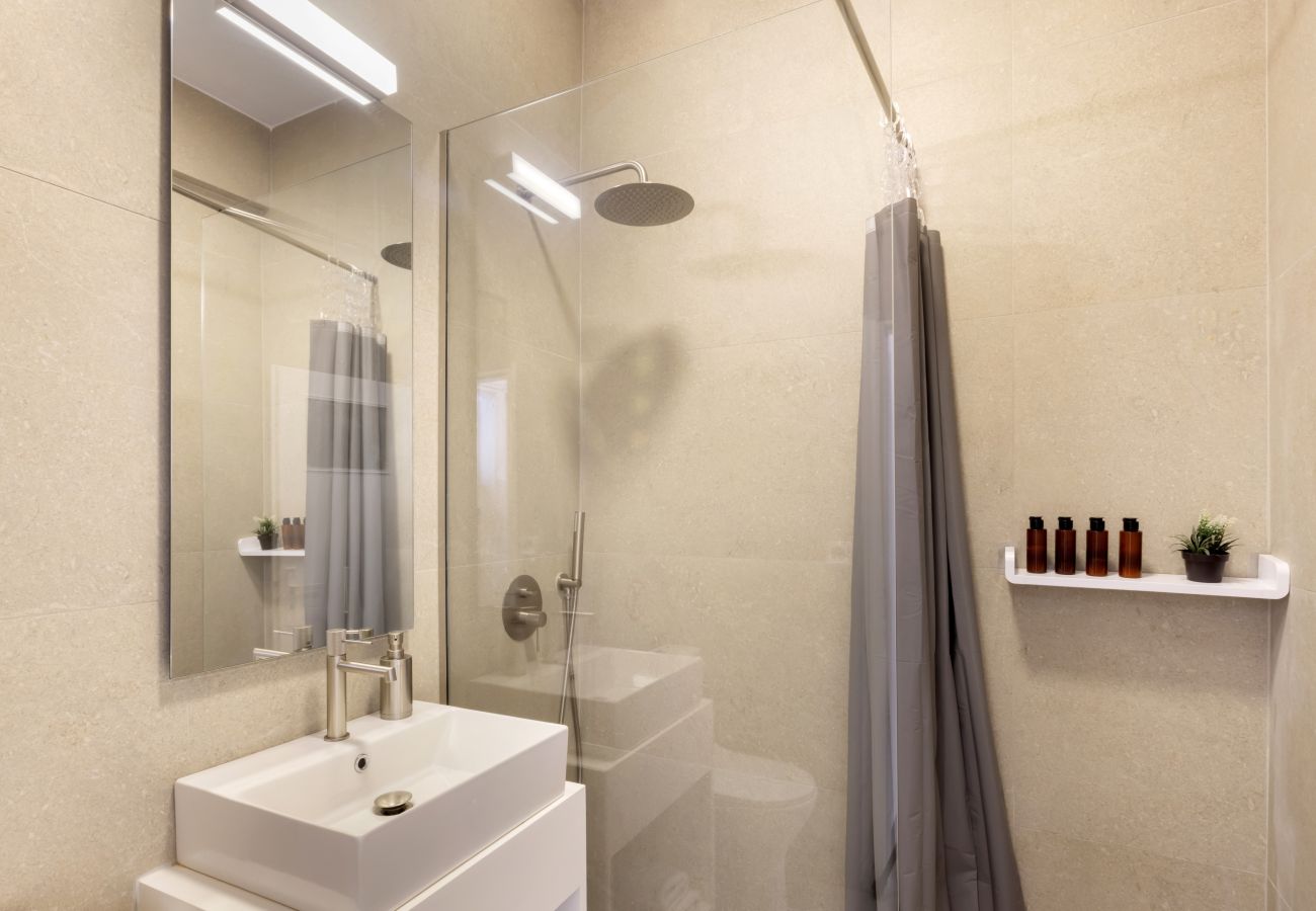 Apartment in Athens - Excellent “value for money” in this RENOV 1BR