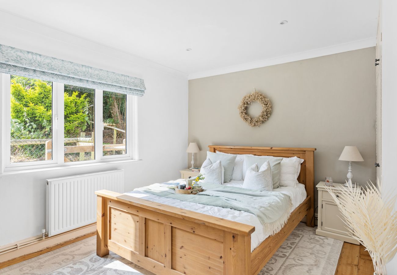 House in Maidencombe - Bramblewood - cosy chic, hot tub, close to beach