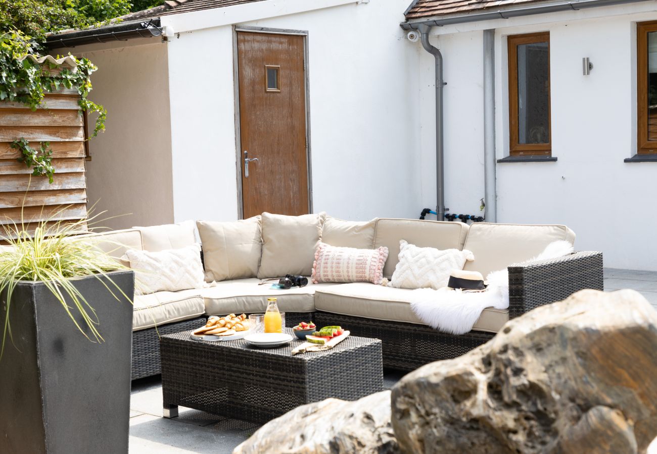 Fresh Escapes - Bramblewood- Maidencombe Sleeps 6 - Garden