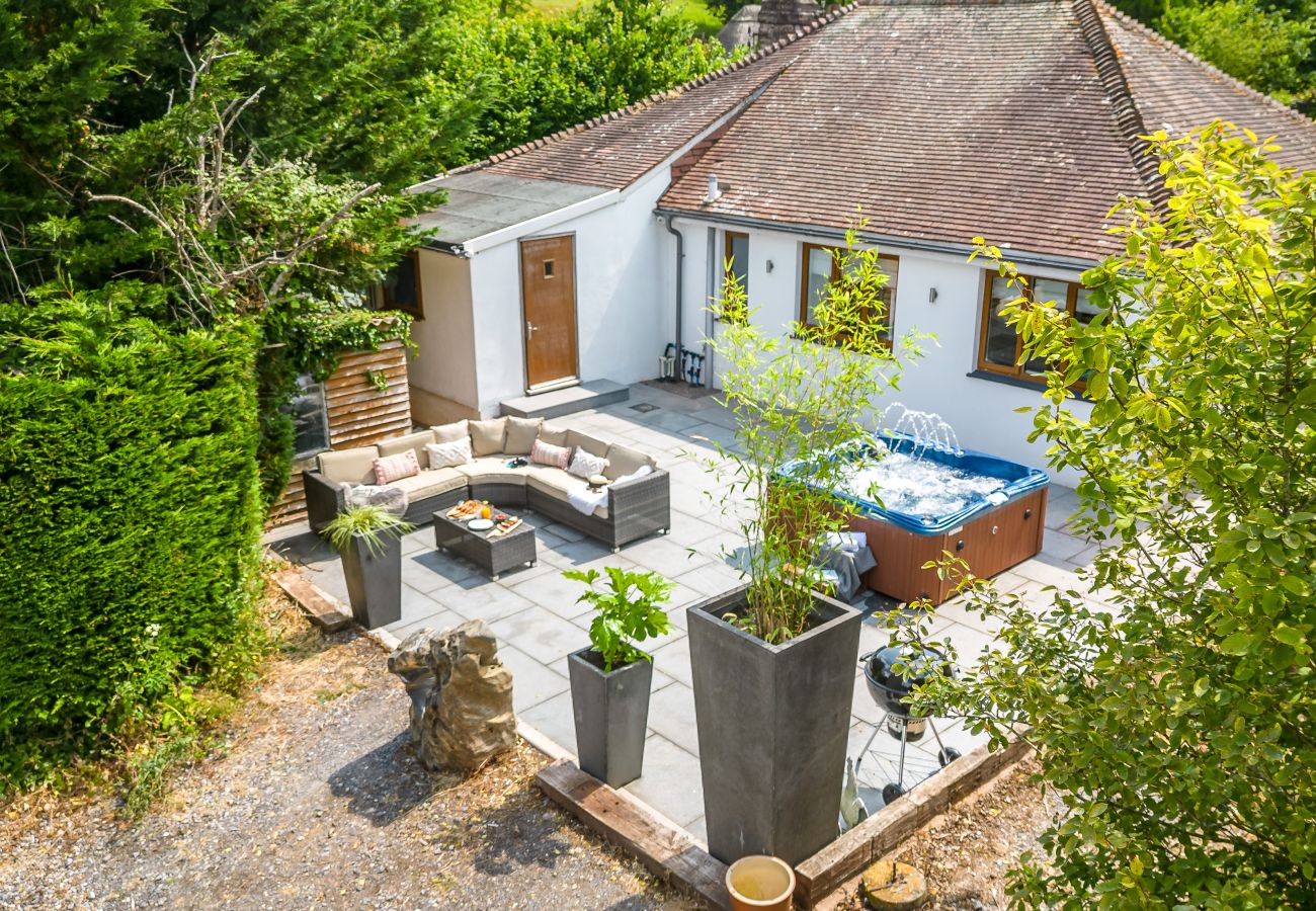 Bramblewood- Maidencombe Sleeps 6 with hot tub 
