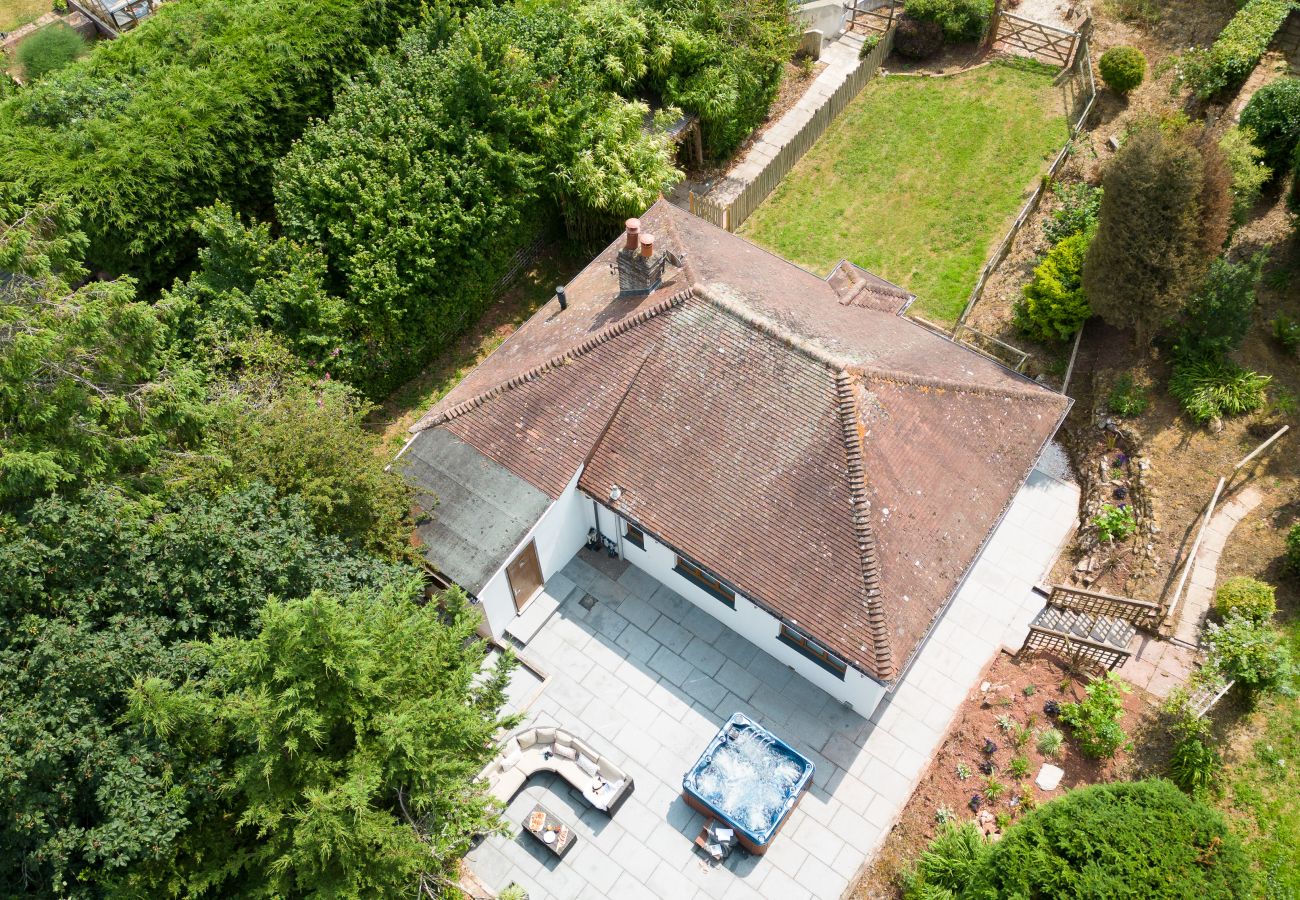 Fresh Escapes - Bramblewood- Maidencombe Sleeps 6 - Exterior